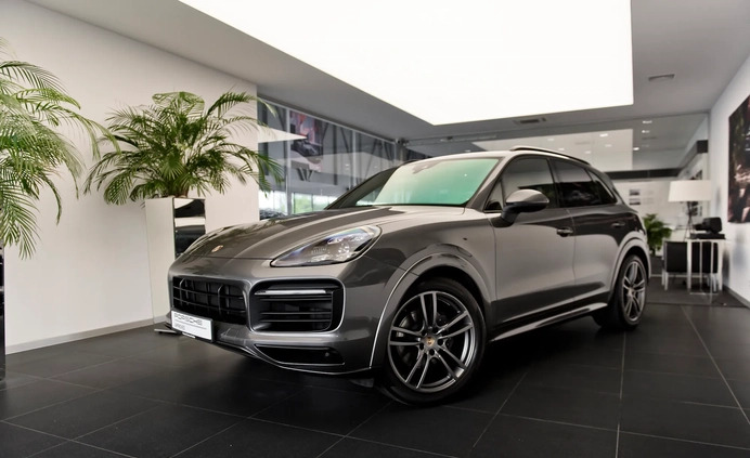 Porsche Cayenne cena 389000 przebieg: 93040, rok produkcji 2019 z Bełchatów małe 326